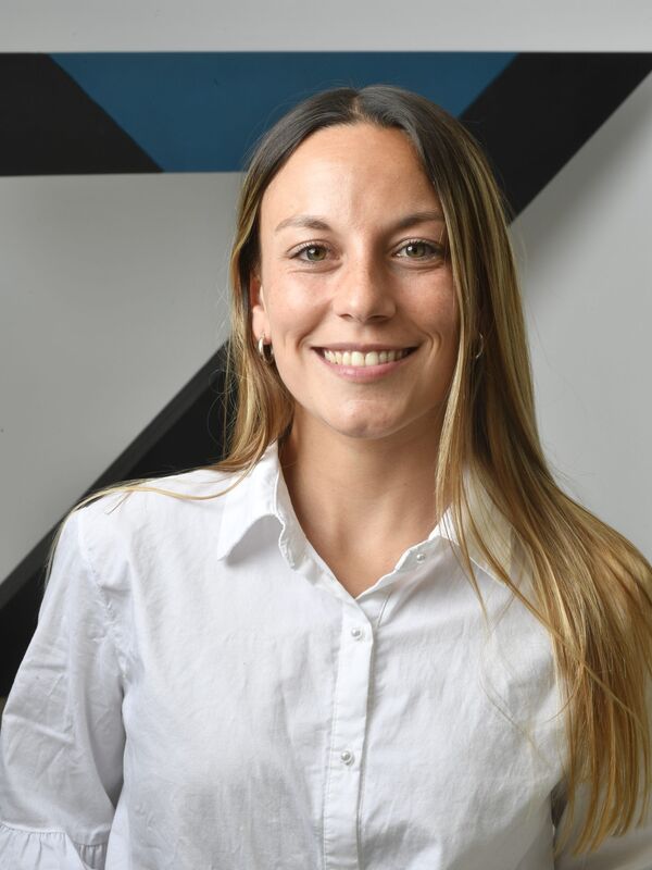 Natalia Juan — Gerente de Finanzas